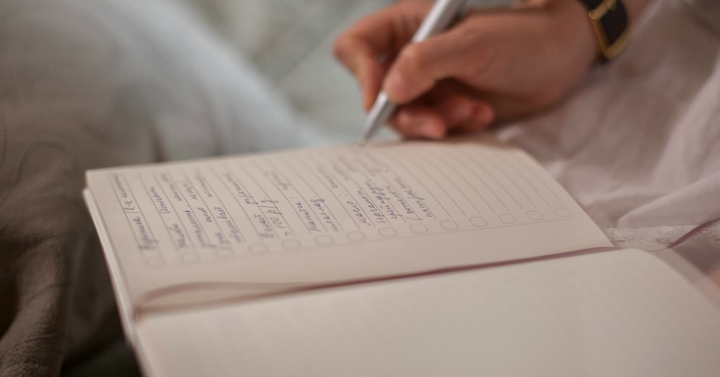A checklist for tracking nicotine cravings